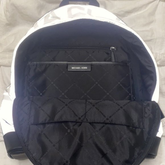 Michael Kors - Reflective Backpack - RARE FIND! - Picture 8 of 10